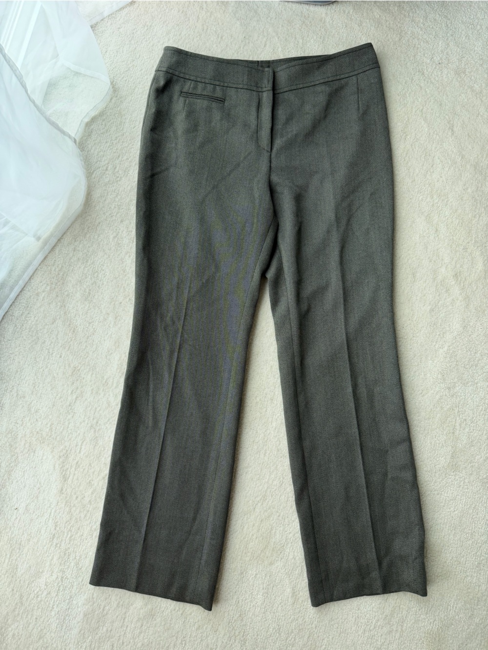 Akris Switzerland 100% Wool Classic Straight Dress Pants in Dark Gray